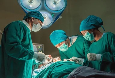 Emergency surgical procedure by expert surgeon in Lahore